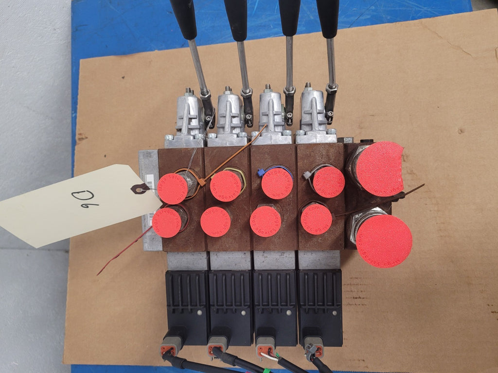 Danfoss PVG 32 4x Proportional Hydraulic Servo Valve Radiometric 11107365  D6