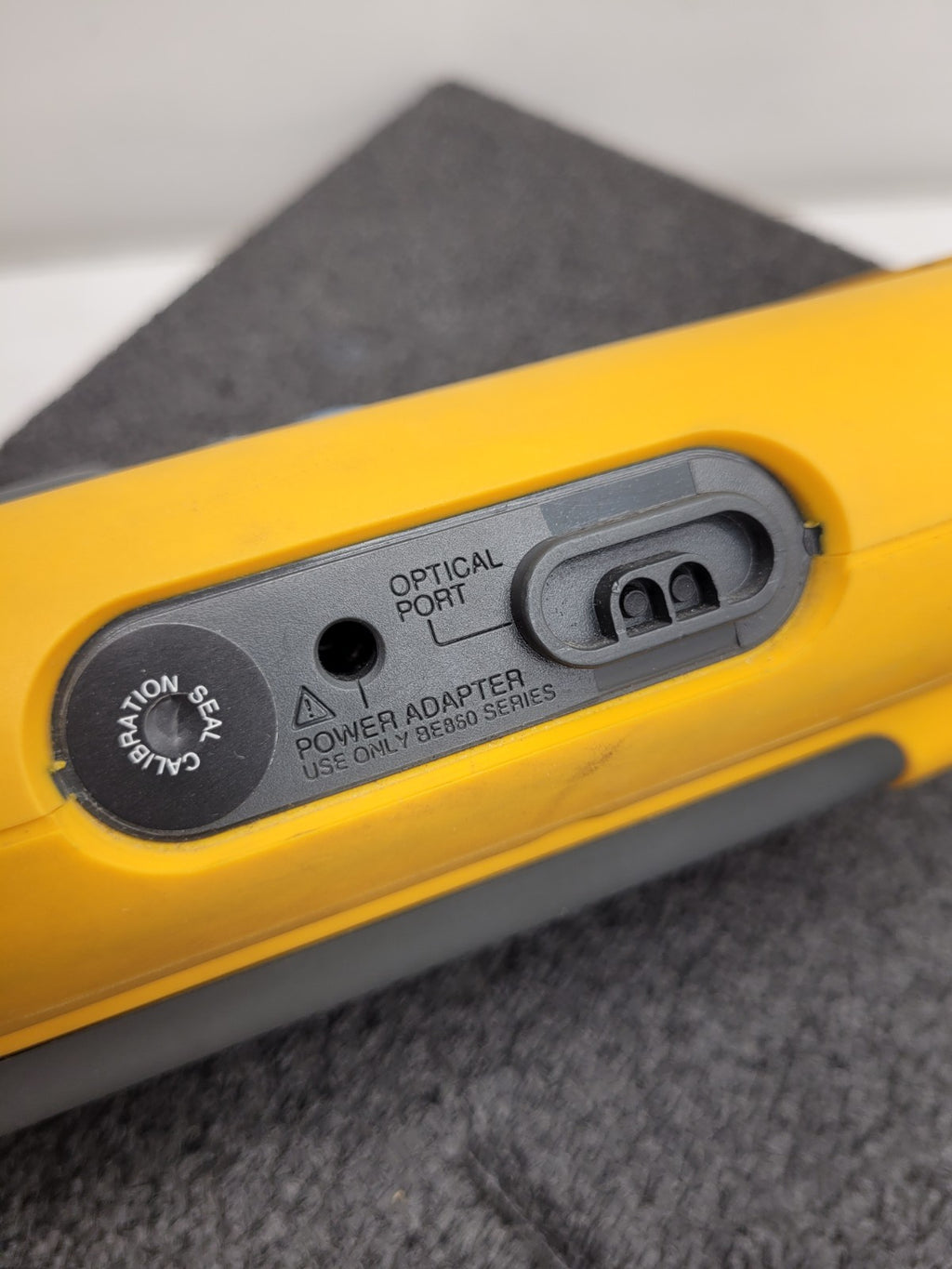 Fluke 867 Graphical Digital Multimeter 860 Series 867