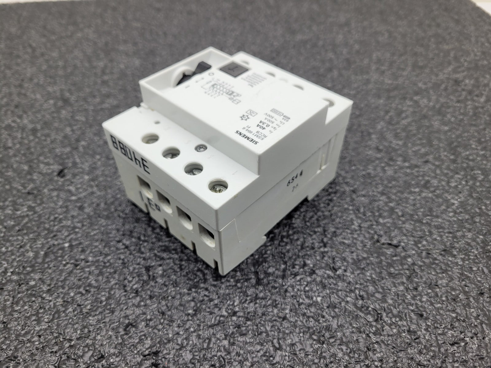 Siemens 5SM1 654-6 RCCB FI Residual Current Operated Circuit Breaker 4-pole 40A
