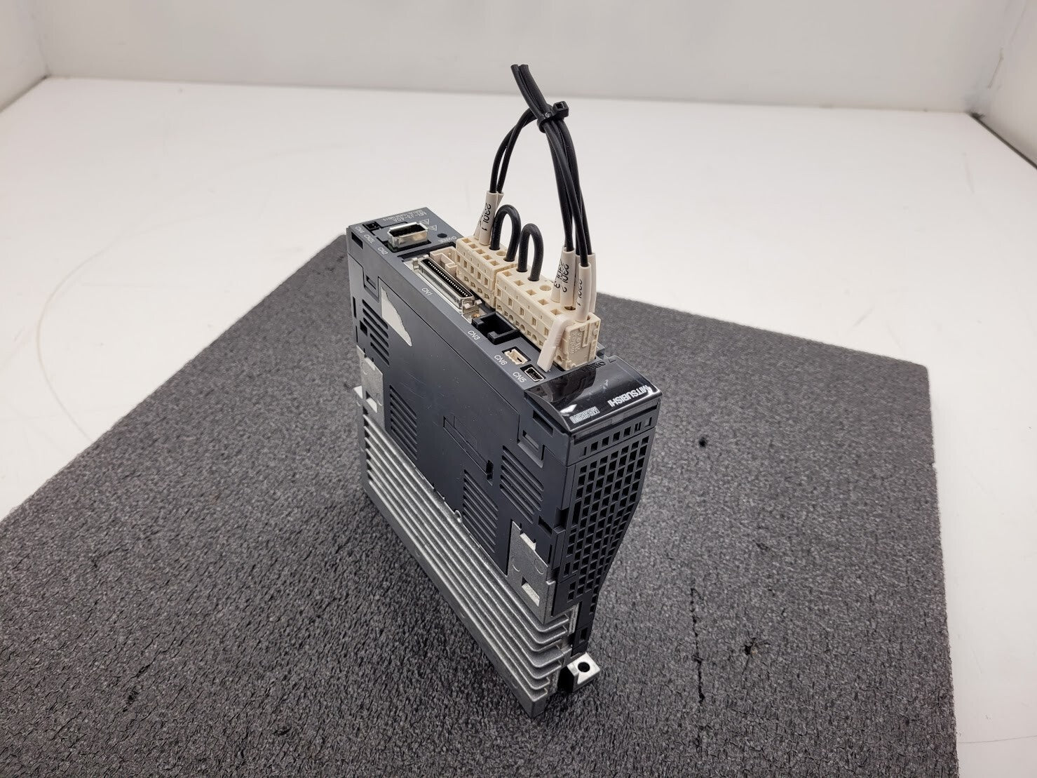 Mitsubishi 400W Servo Drive Amplifier HF-KP43 + MR-J3-40A 400W Servo Motor