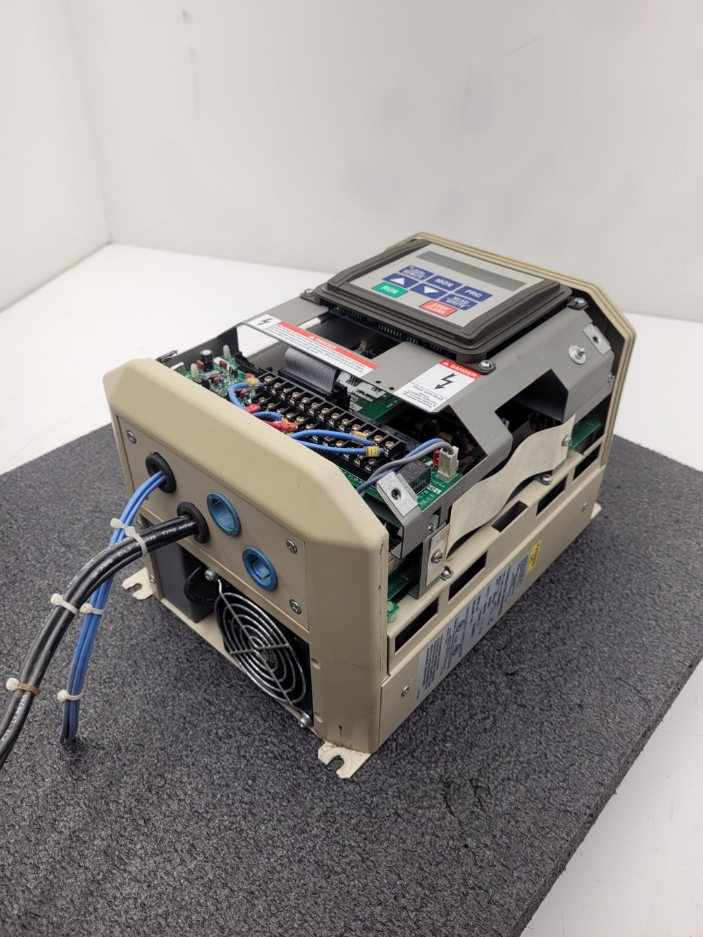 Toshiba Transistor Inverter VFD Variable Frequency Drive VT130H3U2055 5HP