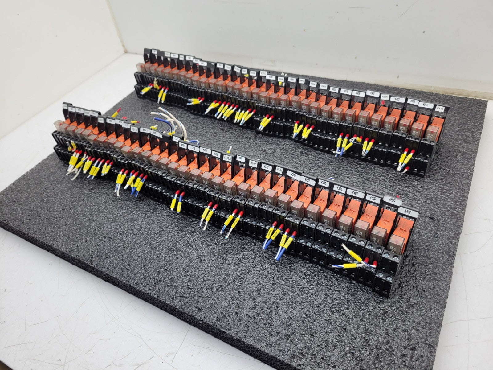 Lot of 62x Schrack DIN Rail Relay Block RT78725 24VDC RT424024 EM18 Indicator