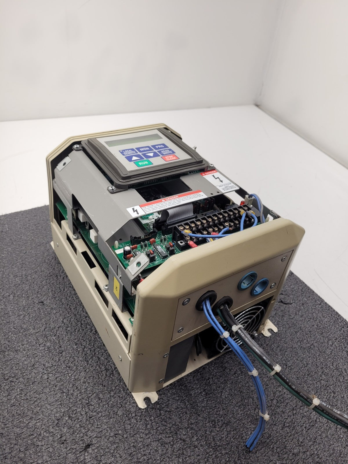 Toshiba Transistor Inverter VFD Variable Frequency Drive VT130H3U2055 5HP