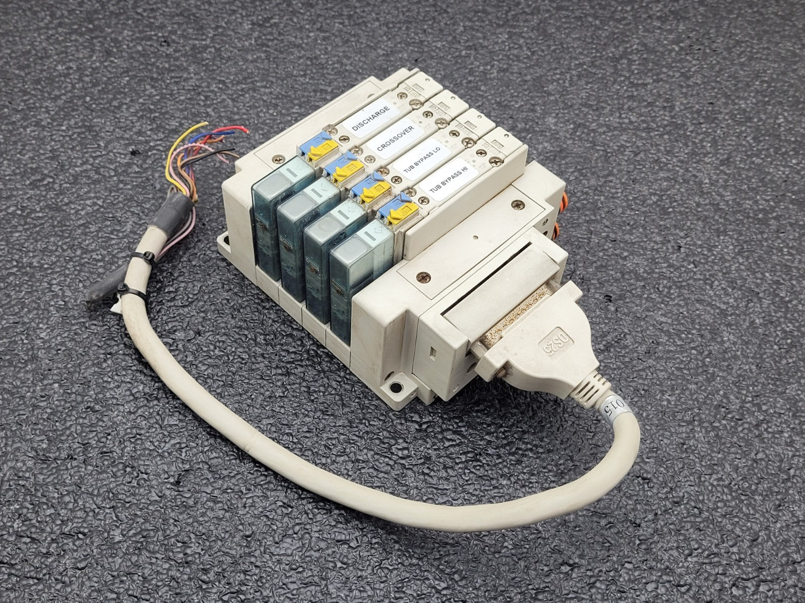 SMC SS5Y5-10F1-04B-N7 Pneumatic Dual Acting 4x Solenoid Valve Block