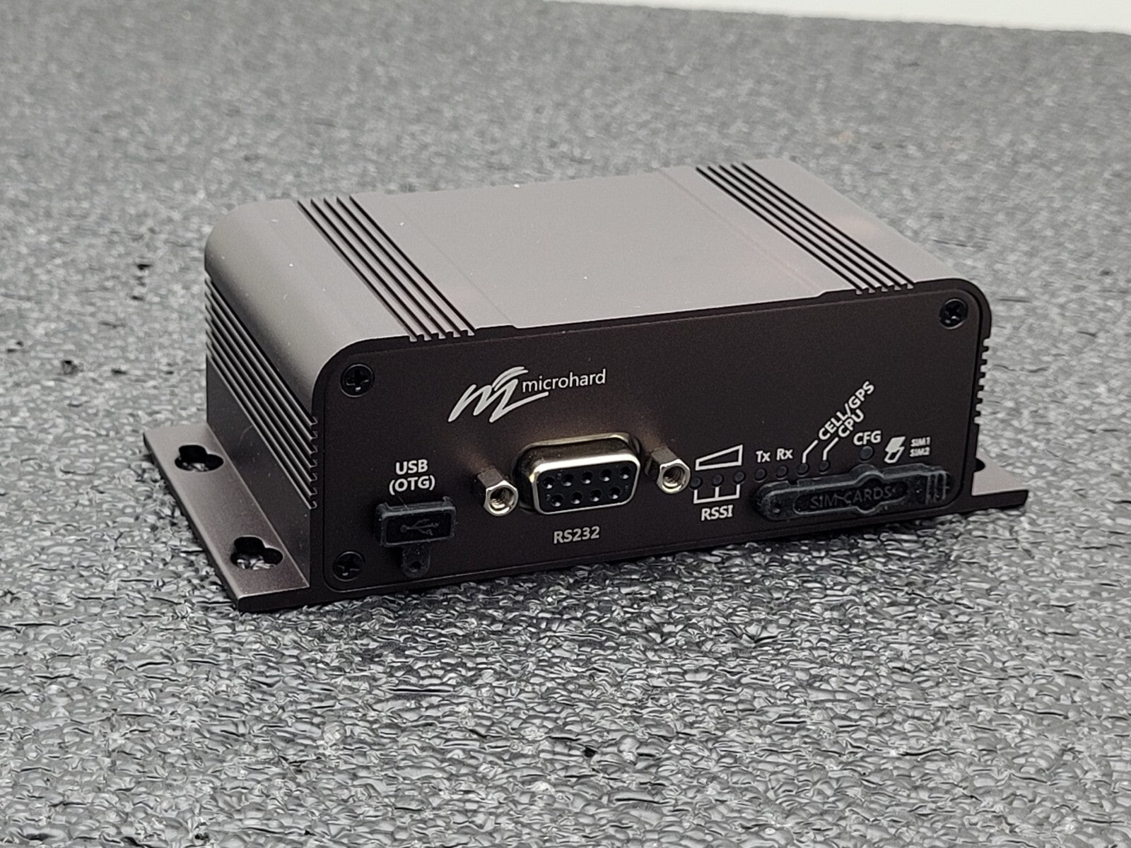 Microhard IPn4Gii-NA 4G LTE Dual SIM Dual Ethernet Serial USB Gateway POE