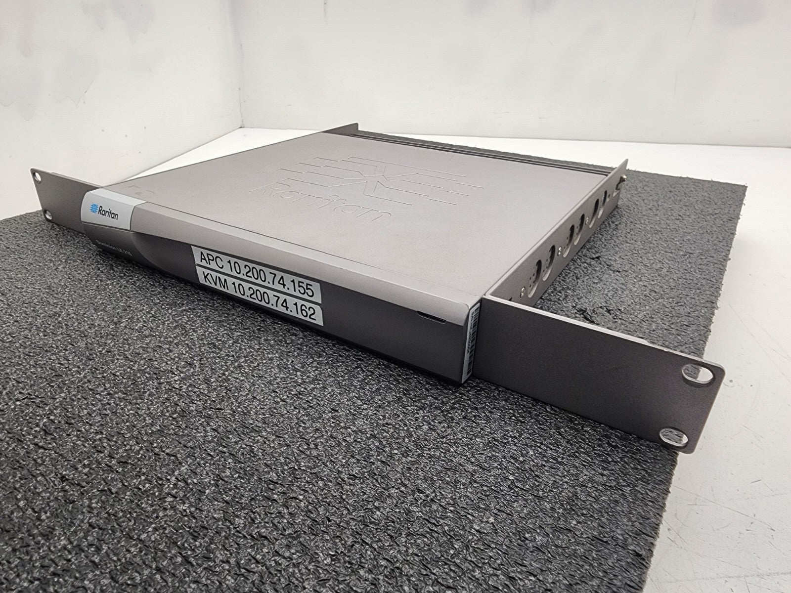 Raritan DLX-216V3-AD 16-port Dominion LX-216 Rackmount KVM Switch Tested Working