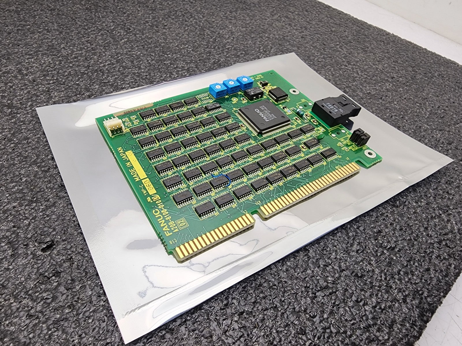 Fanuc A20B-8100-010 ISA Fiber Optic Communication PC Board