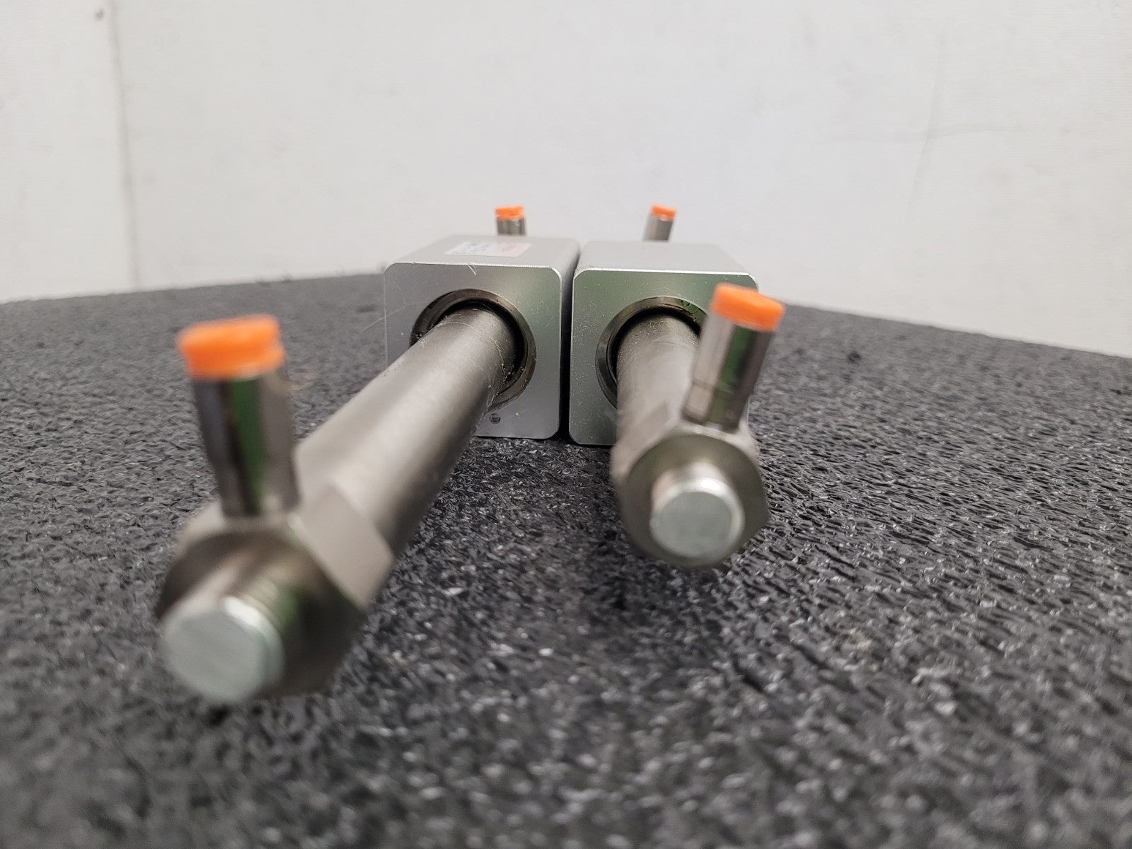 SMC CY2B15H-94 RODLESS AIR CYLINDERS Lot Of 2X