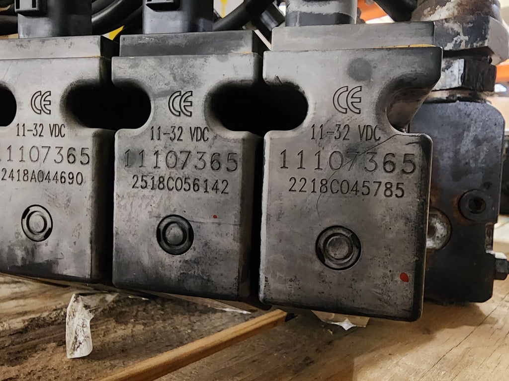 Danfoss PVG32 5x Hydraulic Valve Stack 159S8891 Proportional 11107365 [H]