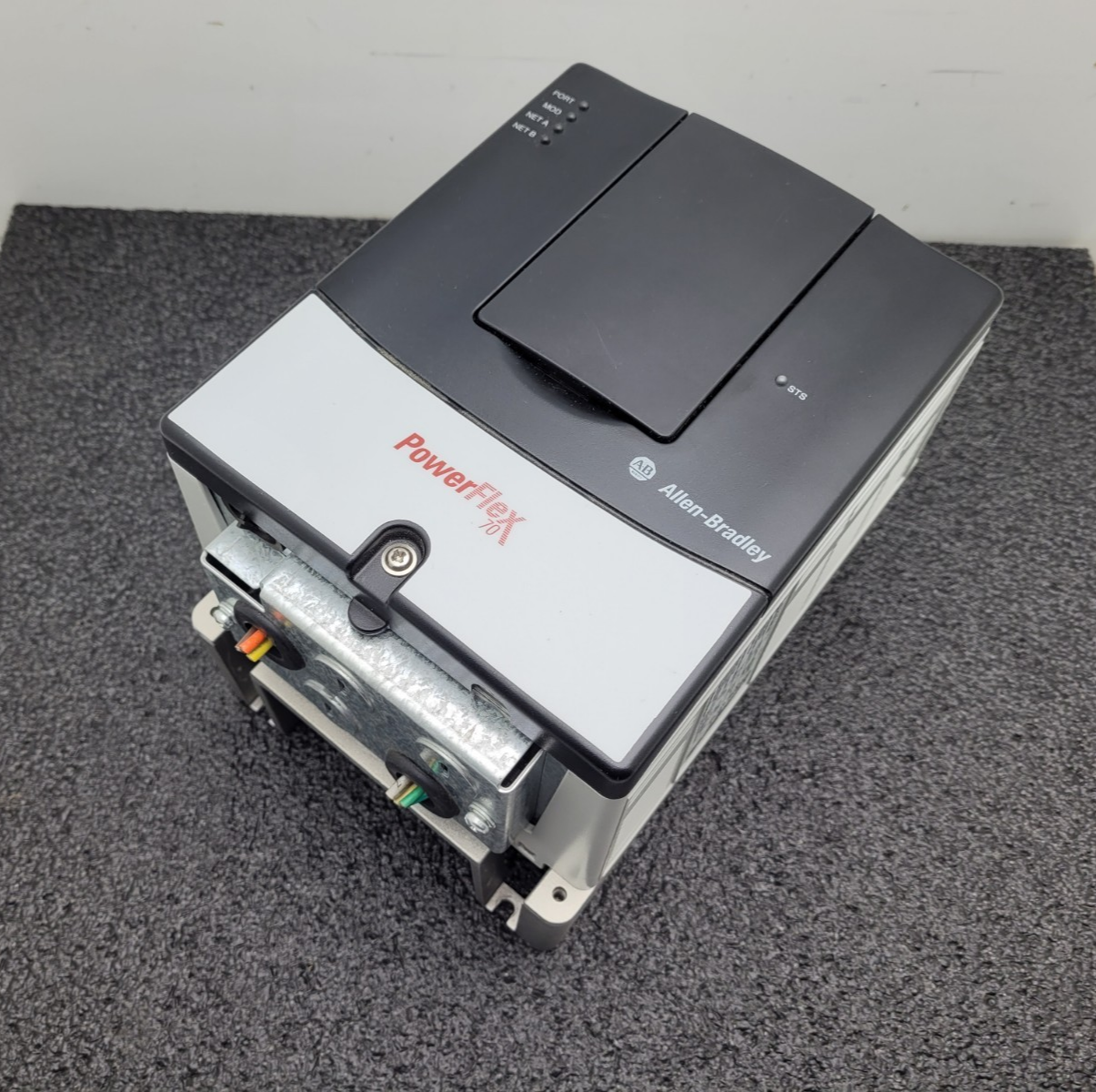 Allen Bradley 20AD8P0A0AYNANC0 Ser A PowerFlex 70 400V 3-Phase 8.7A 4kW AC Drive