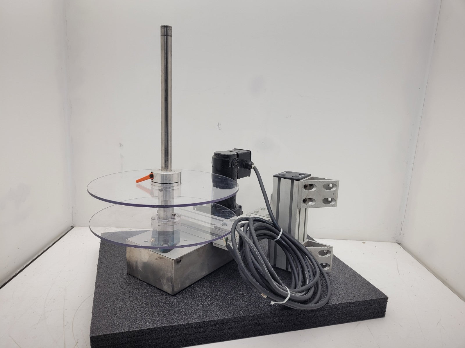 Leeson 985.613F M1125073.00 90VDC Electric Motor Coil Rope Hose Wire Winder