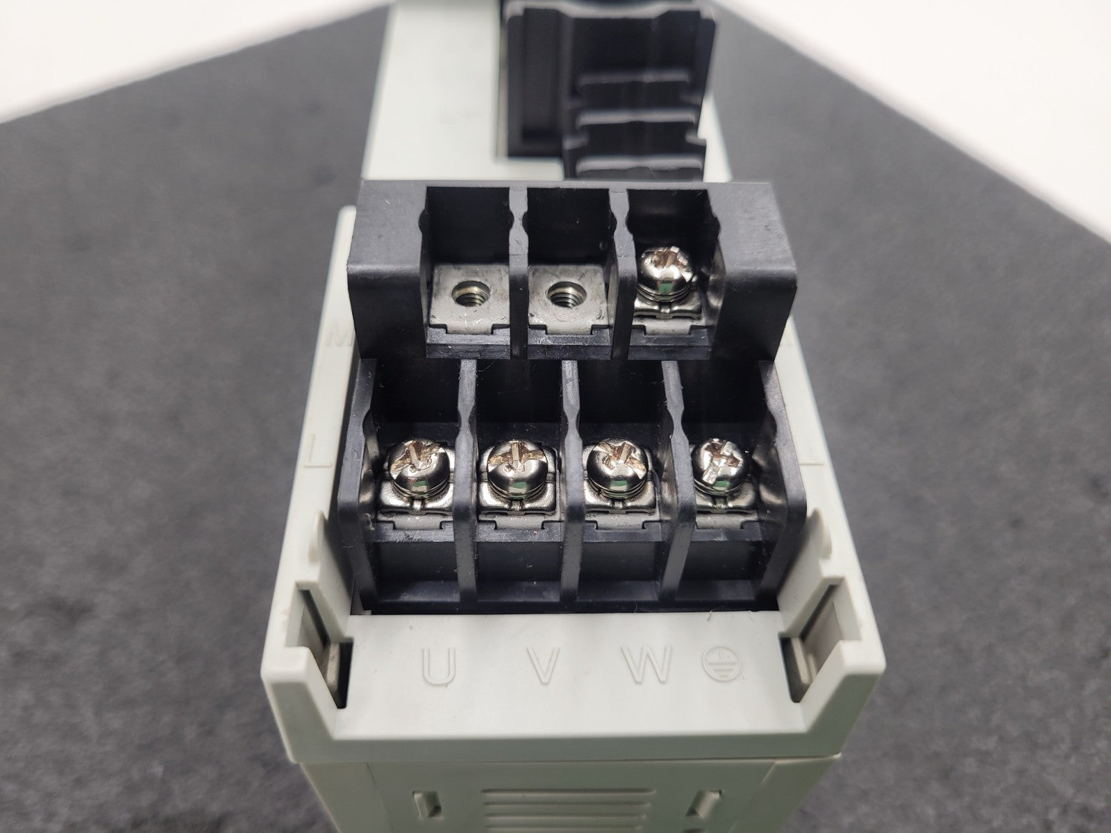Mitsubishi MDS-B-V2-1010  Servo Drive For Parts/ Repair