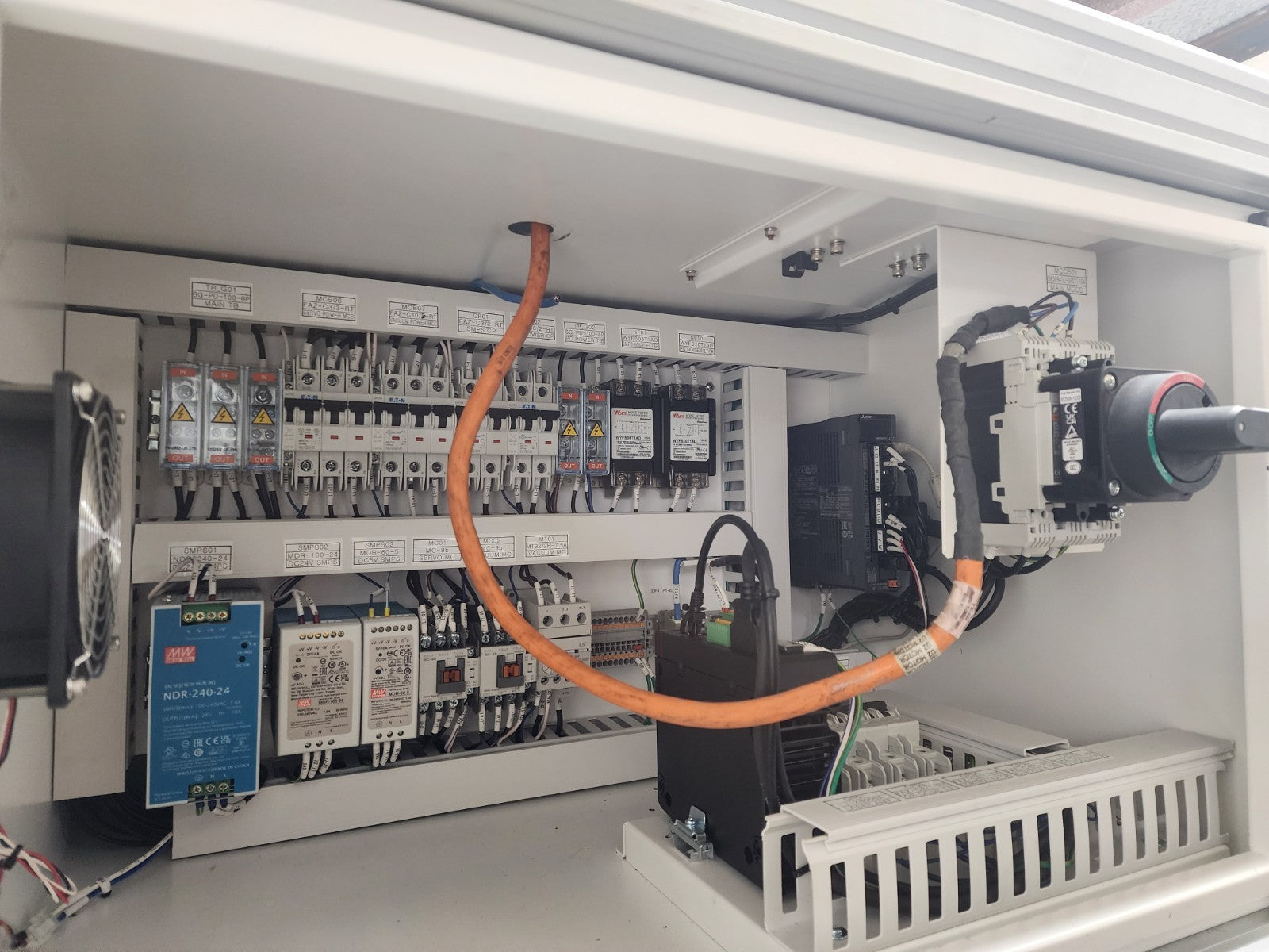 Hanwha Battery Pouch Cell Leak Tester HNLLT-01 Keyence Laser Profile Inspection