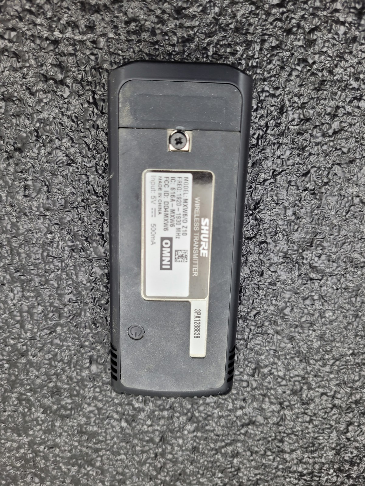 SHURE MXWNCS8 Charger Bank,  Wireless Transmitters MXW6/O Z10 Untested