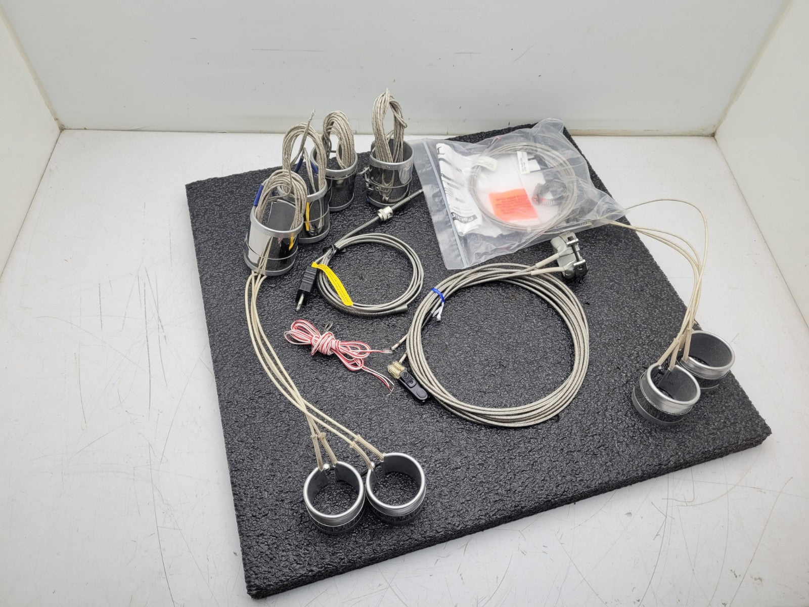 2x RG2-TA3C072Z09A 4x ProHeat V-61418 230W 4x 175-250 LAP Clamp On Pipe Heater