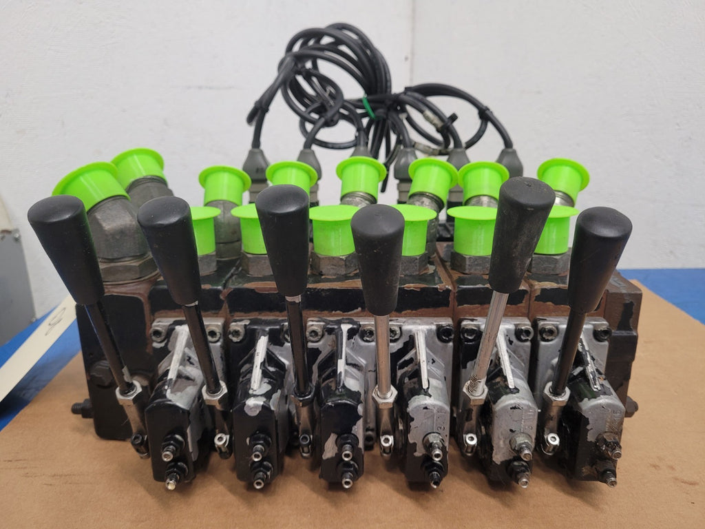 Danfoss PVG32 Proportional Servo Hydraulic 6 Valve Stack Radiometric 11089276 D8