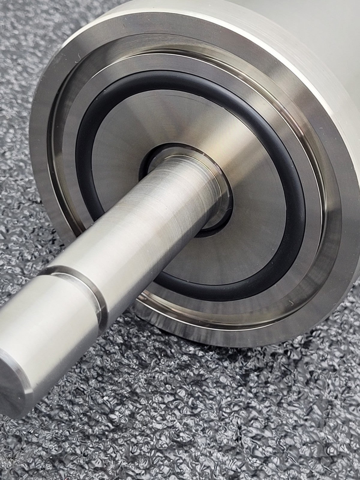 High Vacuum Feedthrough Pass Through Rotary Input Bearing D14504 52-132692C