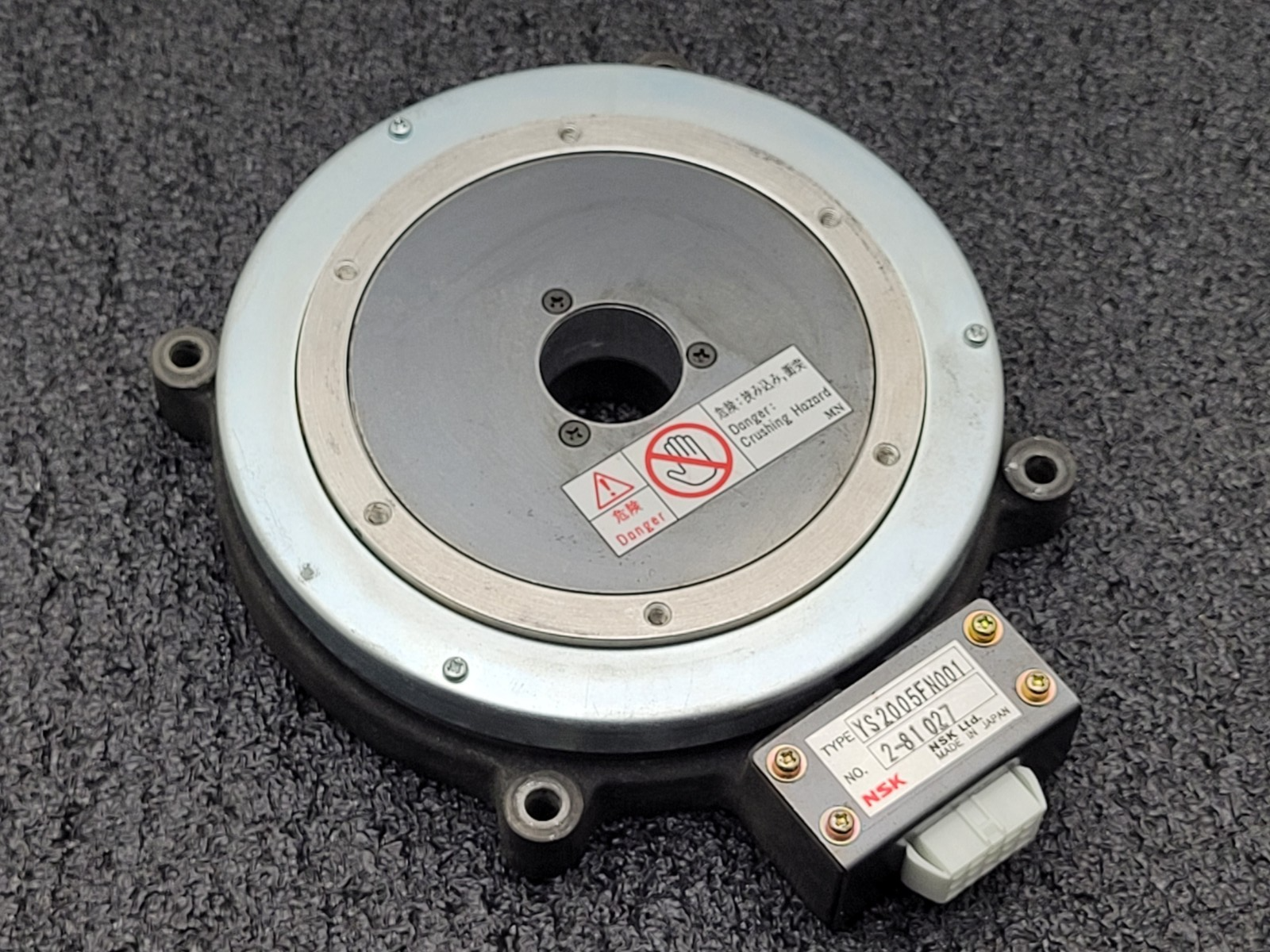 NSK MegaTorque Low Profile Type Servo Motor YS2005FN001  Working Pull