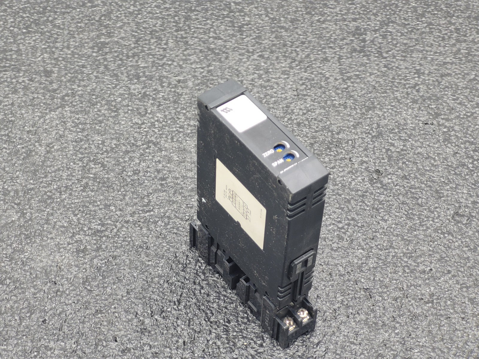 M-SYSTEM HDY2-24A-R  CURRENT LOOP SUPPLY 24V DC DIN Rail Mount HDY2