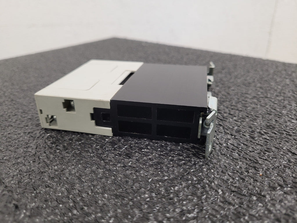 JUMO TYA432-100/30.660 Solid State Relay 4-32VDC Control  24-660VAC 30A Ouput
