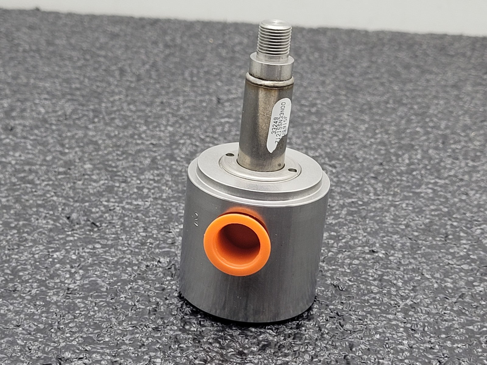 PARKER Skinner Fluid Control Solenoid Valve NC 3/8" NPT SS 33249  71215SN33N00