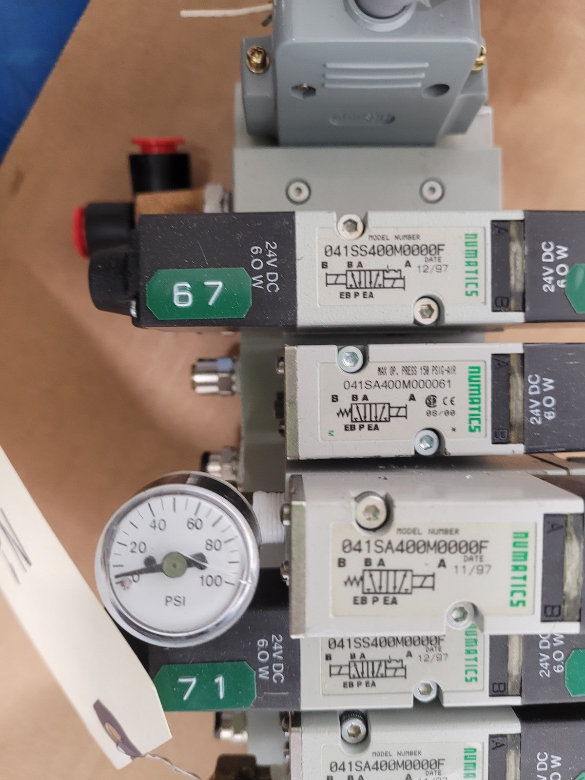 Numatics Air Valve Manifold 6x Solenoid 041SA400M0000F 2x regulated 24VDC N1