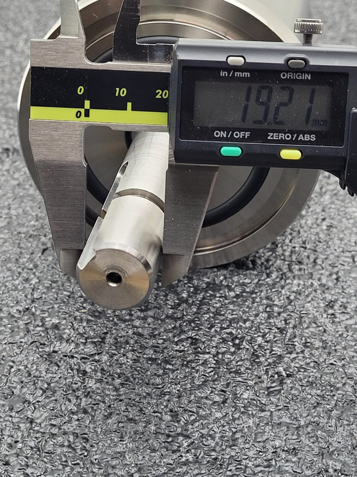 High Vacuum Feedthrough Pass Through Rotary Input Bearing D14504 52-132692C