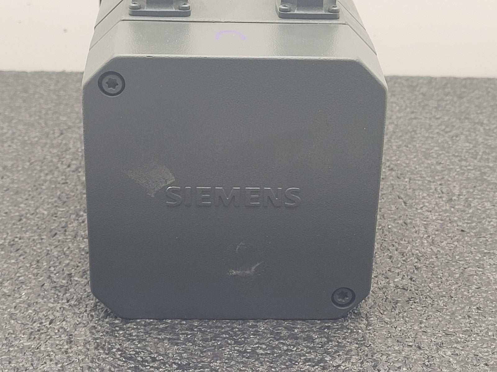 Siemens 1FT6061-6AF71-4EG1 SIMOTICS S Servo Motor 1FT6 3000RPM Working Pull