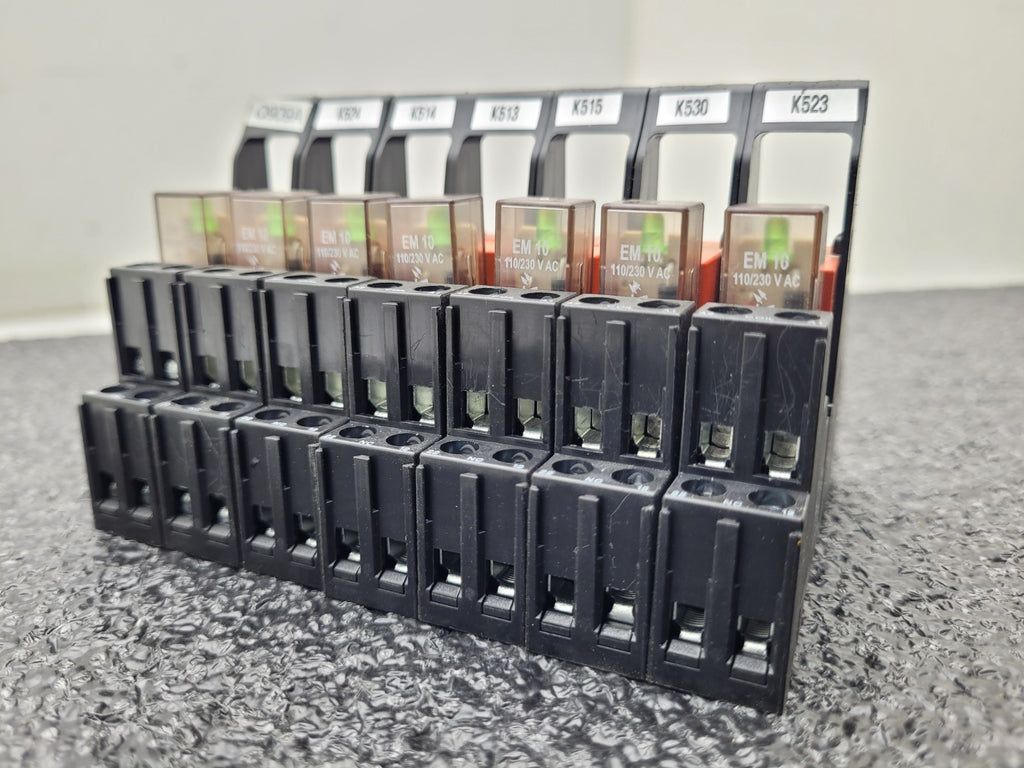 Lot of 7x Schrack DIN Rail Relay Block RT78725 8A 230VAC RT424730 EM10 Indicator