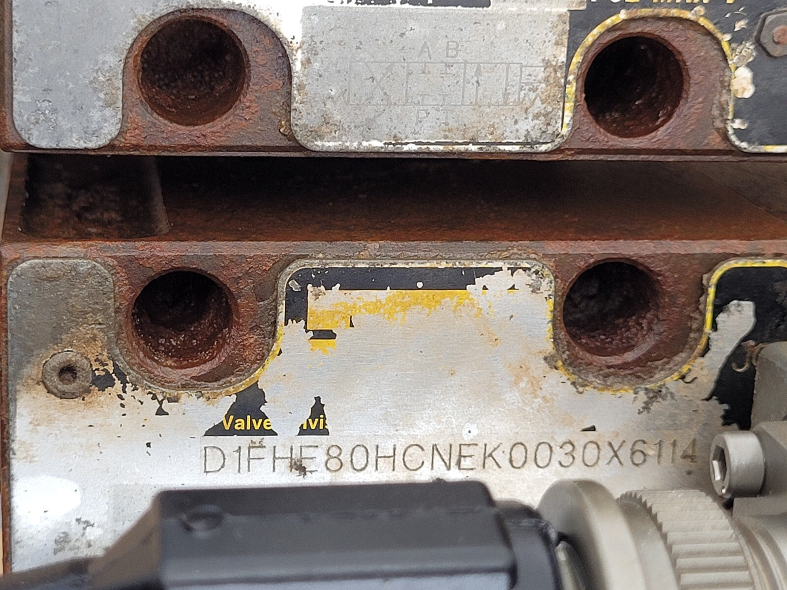 PARKER Hydraulic Proportional ISO Valve D1FHE80HCNEK0030X6114 12VDC + Override