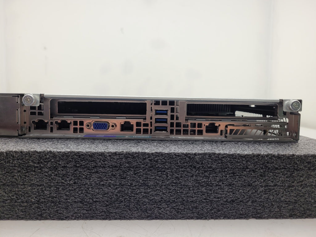 1UI Intel S2600WF Server 2x Xeon Gold 6140 2.3GHz Processors No Ram 4x LFF [B]
