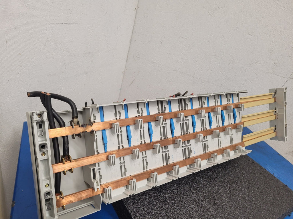 Wohner Telemecaniqe Copper Bus Bar Main Control Panel AK6-PA602 Breaker Inteface