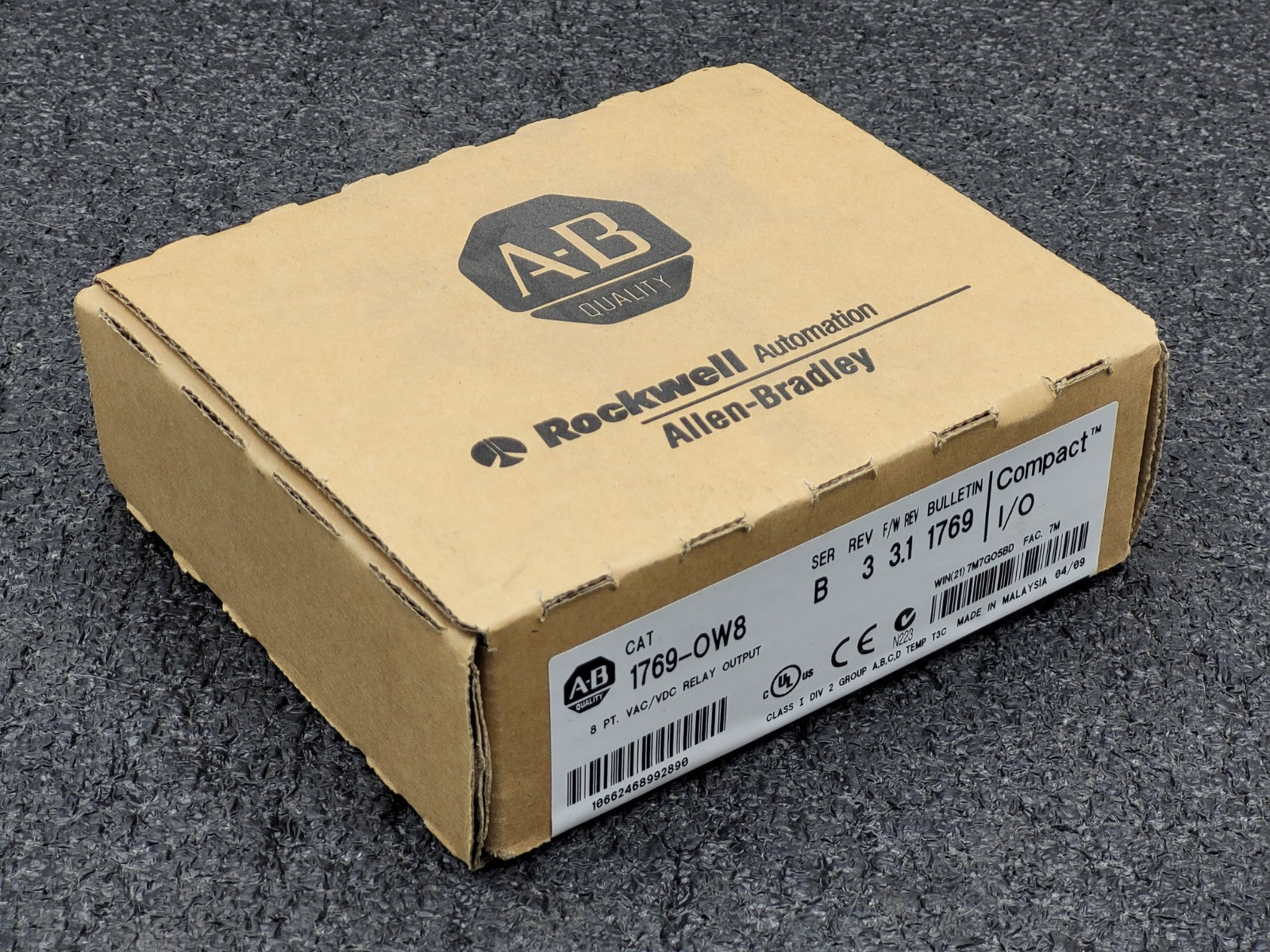 New Allen Bradley 1769-OW8I Ser B Compact AC/DC Relay Output Module AB 1769-0W8I
