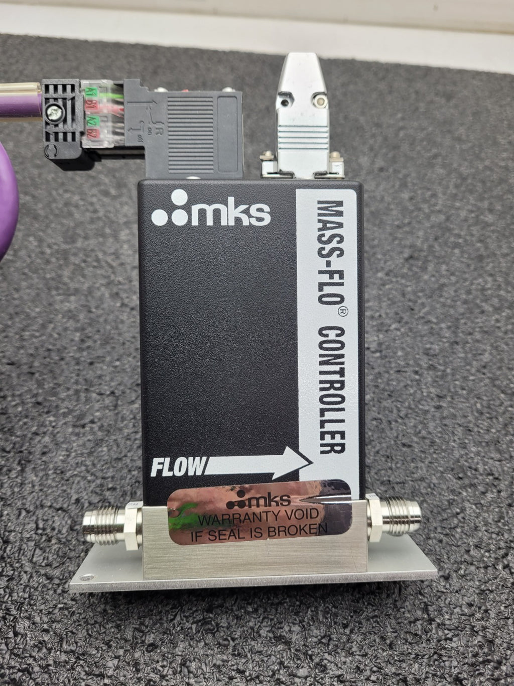 MKS 1179BX13CR14NSPC1 Mass-Flo Mass Flow Controller 1000 SCCM H2 Working Pull