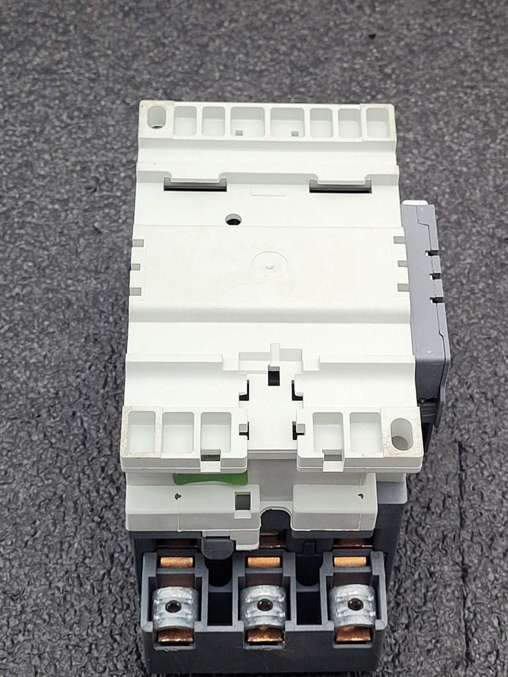 ABB A110-30 Contactor 110V-50Hz 115-120V-60Hz Coil w/ Auxillary CAL18-11