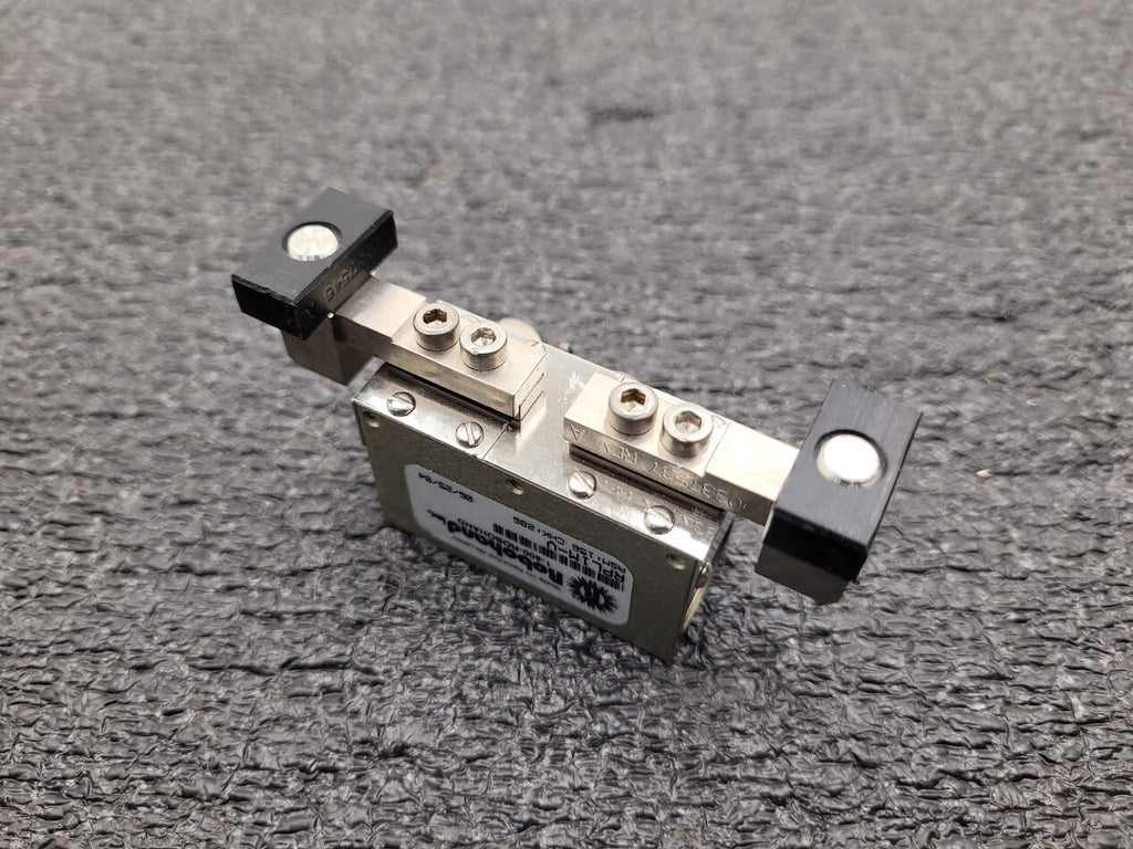 Destaco Robohand RPL1M-V 2 Jaw Parallel Pneumatic Gripper 1/4" Stroke