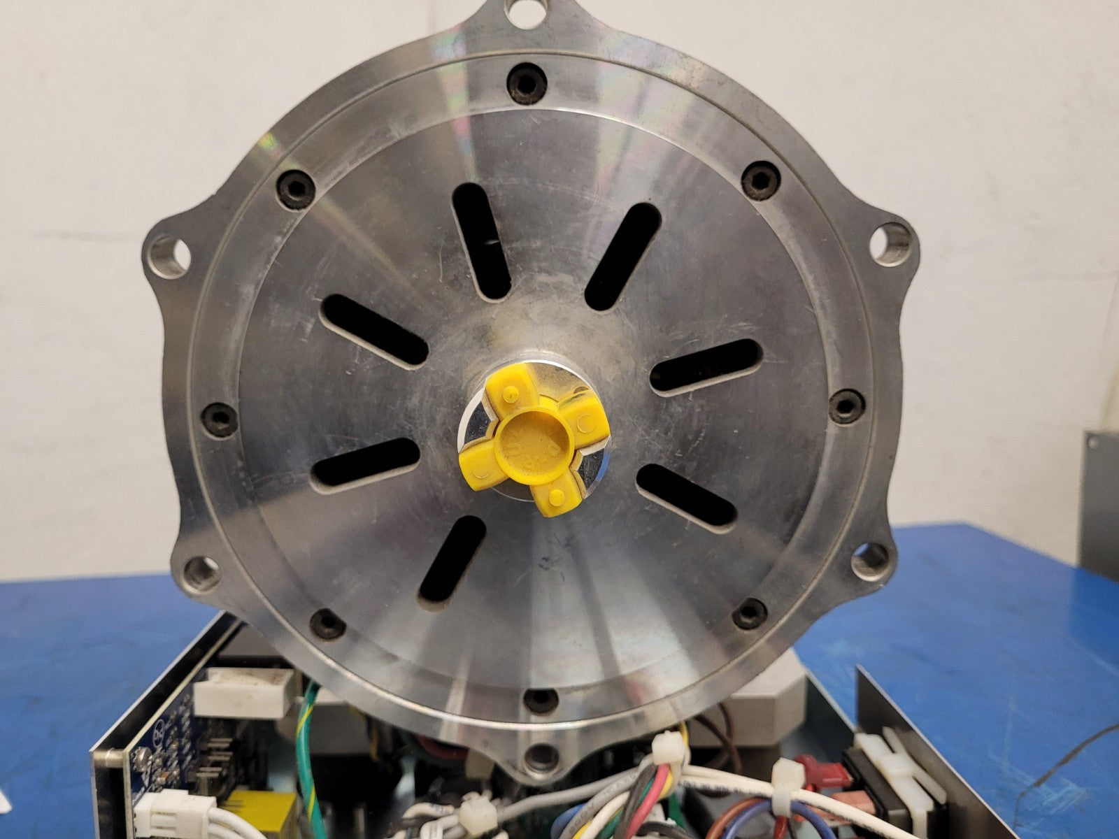 Agilent Technologies Dry Scroll Vacuum Pump IDP-15 X3815-64000 For Parts