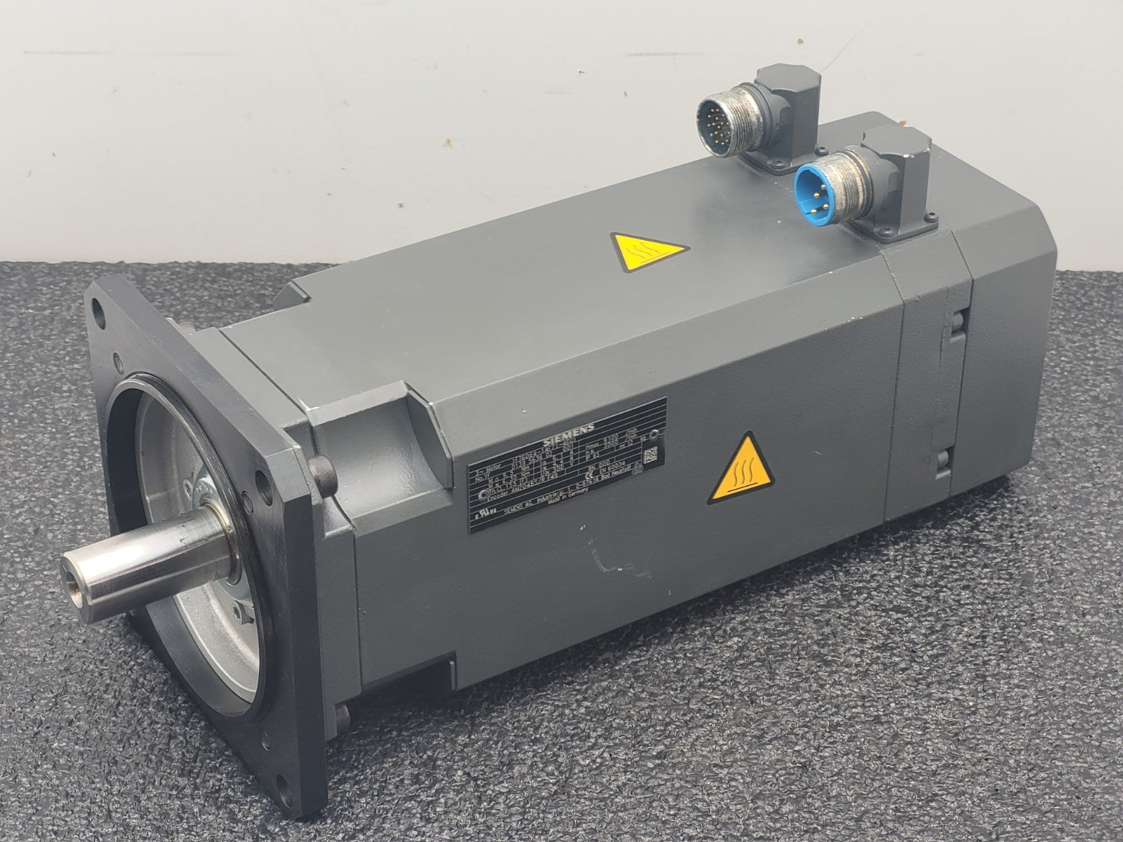Siemens 1FT6 Servo Motor 1FT6064-1AF71-4EG1 SIMOTICS S 3000RPM Working Pull