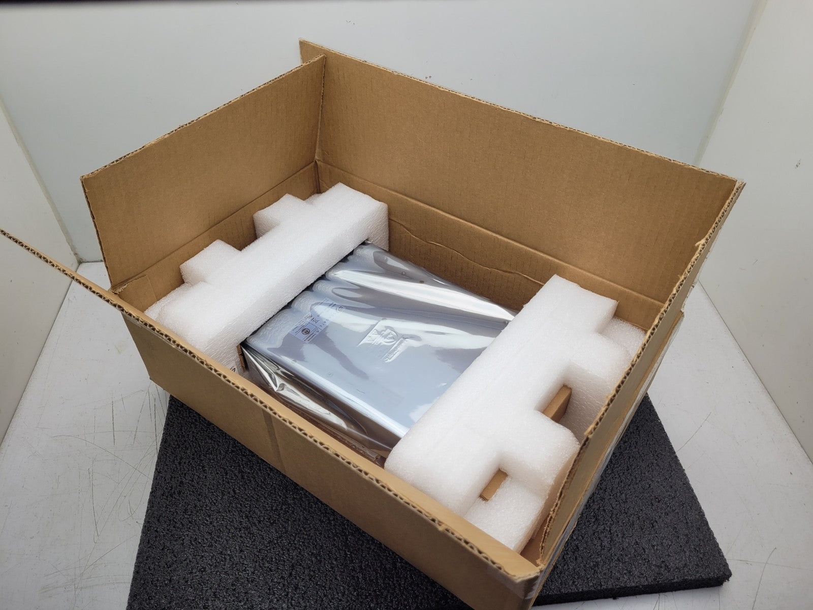Dot Hill 58x5 4-CNC 1RM-NX3 8GB FRU PKG FRUKC81-01 Disk Array Controller