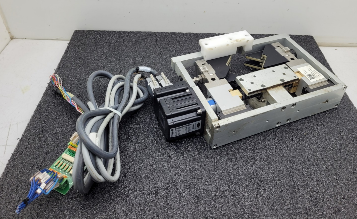 Animatics SM23165DT SmartMotor Integrated Servo Motor Driver Parallel Gripper