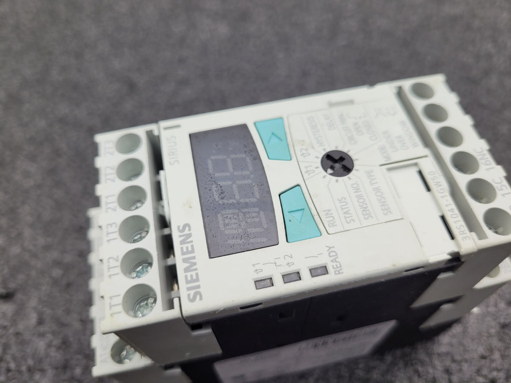 SIEMENS 3RS1041-1GW50 Temperature Monitoring Relay DIN Rail Mount 24VDC