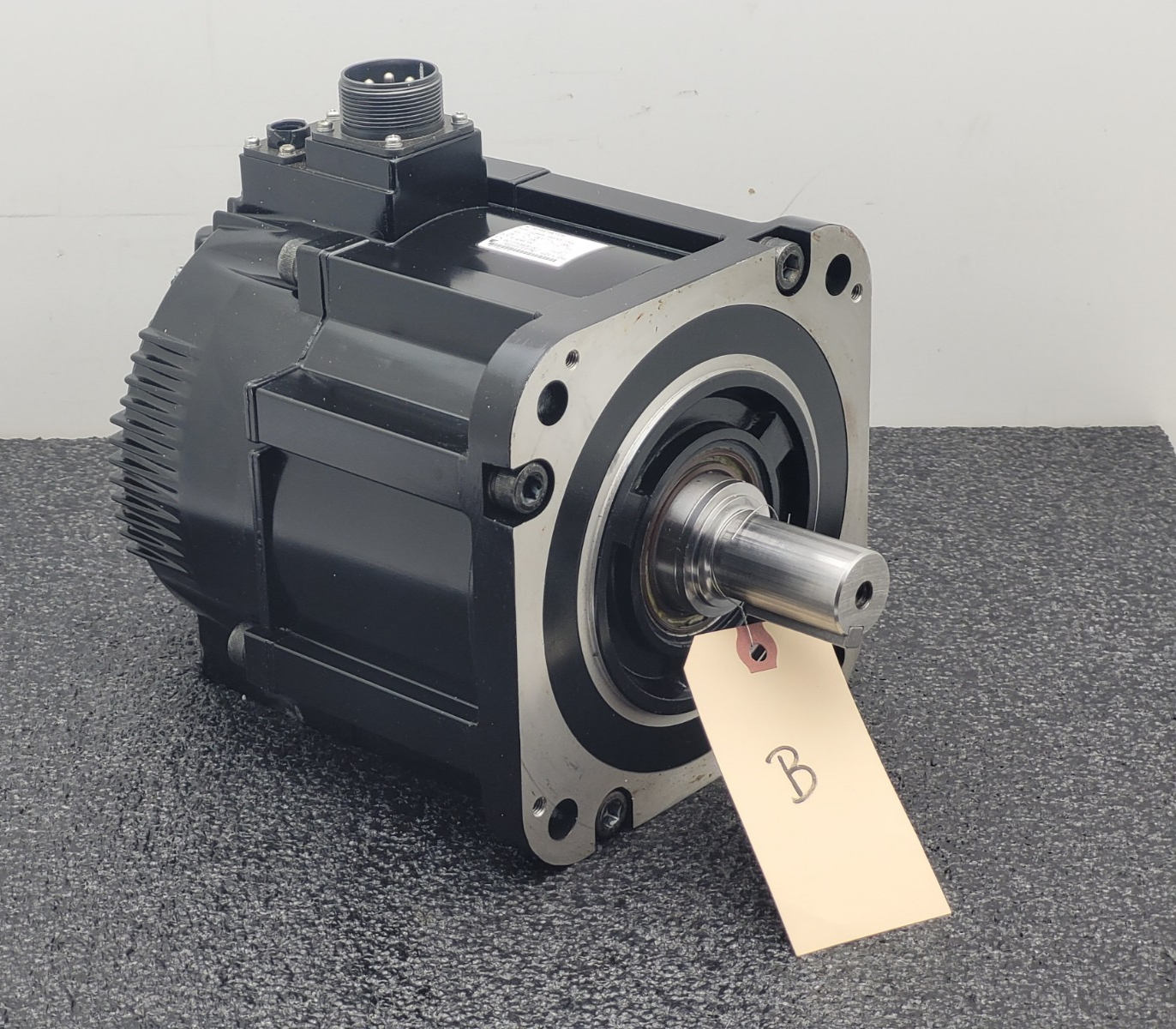 Yaskawa Electric Servo Motor SGMRV-44ANA-YR22 [B]