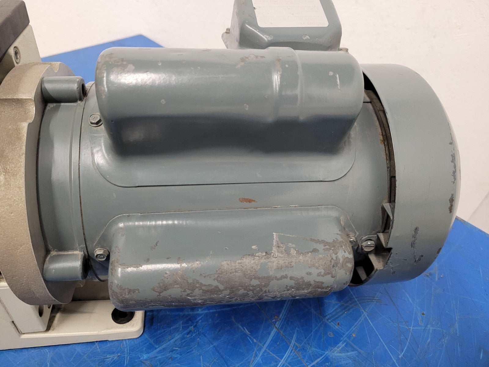 Leybold Trivac Rotary Vane Vacuum Pump D4B Load Tested Good 120VAC 1/3HP