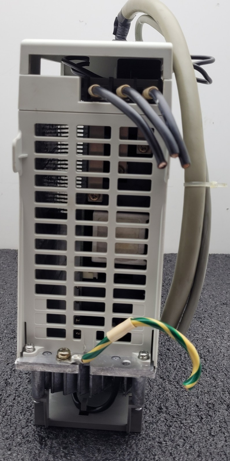 Mitsubishi Electric MDS-C1-V1-45 200V Servo Drive Module 2020 Date Code